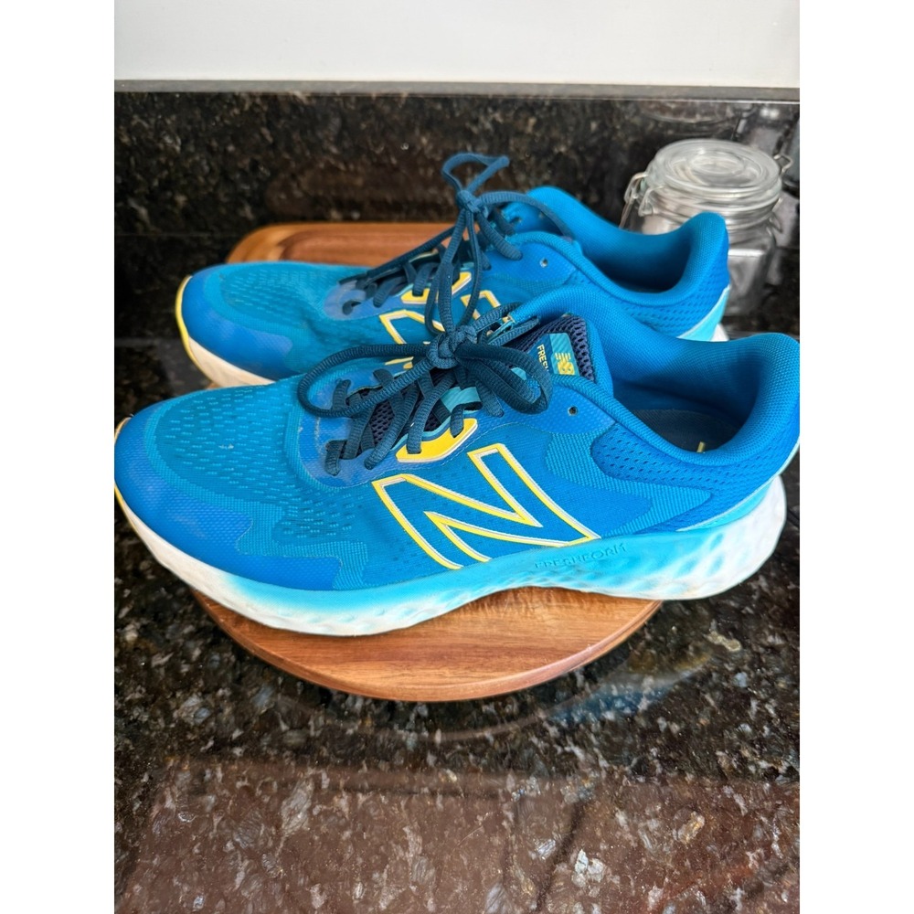 New Balance Fresh Foam EVOZ Mens Size 11.5 D Blue Yellow Running Shoes MEVOZLG